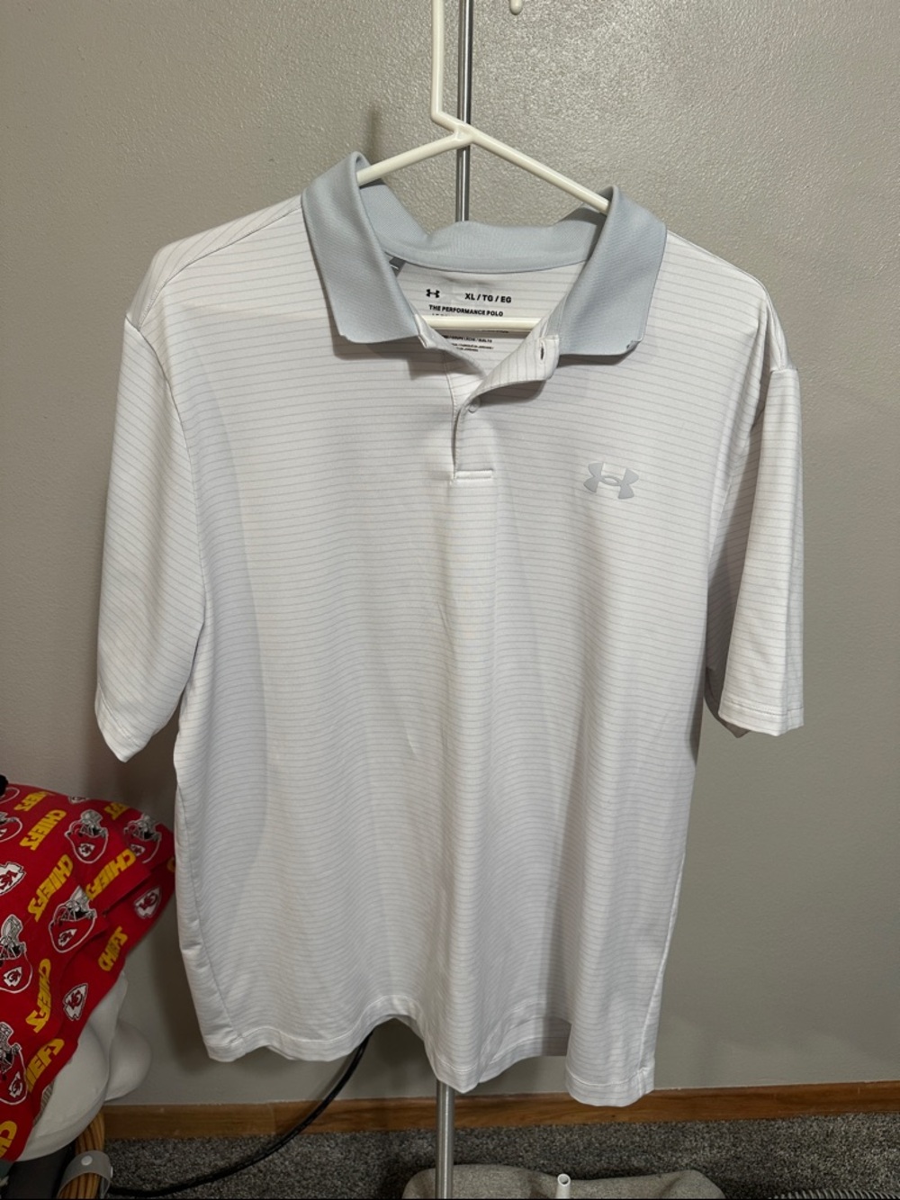 Under Armour Men’s White Polo with Light Gray Collar